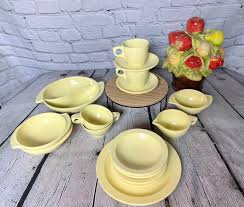 Vintage Set of Yellow Bootonware - Etsy