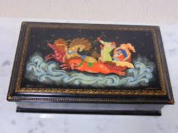Vintage Russian Palekh ? Miniature painting lacquer trinket box Artist Signed | eBay