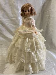 Vintage 1963 EEGEE Co. Musical 15'' Bride Doll on Wind- Up ...