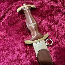 New In***WW2 German 1933 SA Dagger , 1937 Luftwaffe Dagger, WW1 Medals, WW2 Medals, and Militaria Selection. - Armoury Antiques