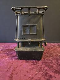 Vintage Porcelain Violinist Figure — Orr-Reed