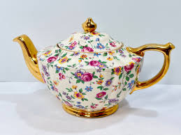 SadlerTeapot , Sadler Flowered Teapot , 4 cup Sadler Teapot , Housewarming Gift for Her , Birthday Gift , Friend Gift