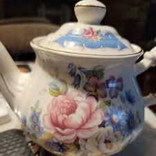 Vintage Sadler Teapot England Floral Pattern with Gold Trim | eBay