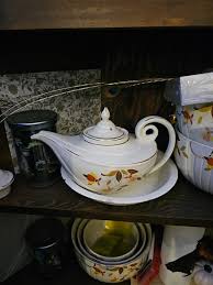 Hall's Superior Tea pot/ autumn leaves