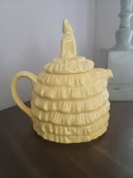 Vintage Sadler Ye Daintee Ladyee Yellow Teapot Crinoline ...