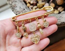 Vintage Gold Safety Pin Heart Charm Beaded Boucher Lapel ...