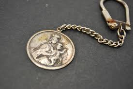 Buy Llavero Religioso De Los Años 60 Online in India - Etsy