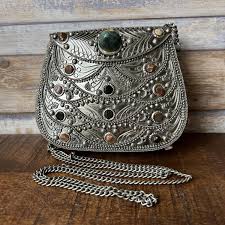 Vintage Silver Toned Metal Purse Embossed With ...