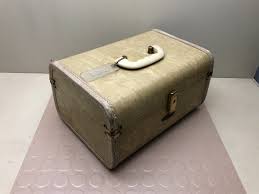 Maximillian Vintage Suitcase Hardshell Train Case Travel No ...