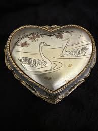 Vintage 1980s Sankyo Heart Shaped Music Box With Swans ...