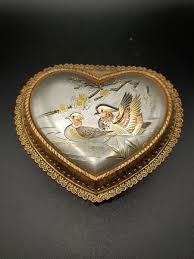 Heart Shaped Gold Vintage Sankyo Hinged Music Jewelry Box ...