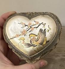 Heart Shaped Sankyo 18 Note Music box "Chariots Of Fire” Pre ...