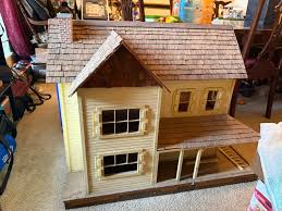 What is the name of this dollhouse?