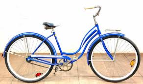 Sold at Auction: Vintage Schwinn Fiesta Step Thru Bicycle