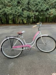 Vintage 1970's Schwinn 26" Women's Cruiser Bicycle, many new ...