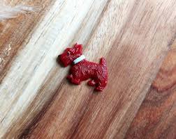 Pastel Yellow Dog Brooch With Hand Painted Pink Collar, 40s 50s Style Jewellery, Dog Lover Gift, Small Resin Brooch by Rosiemays - Etsy