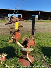 Welded Metal Lawn Statue Yard Art - Bird Auction | West ...
