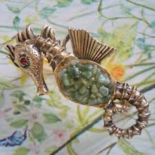 Seahorse pins randomtreasures_2065 - Gem