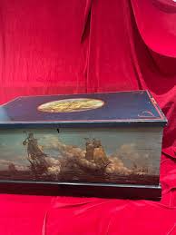 Antique English Marine Trunk Late 19th century ... | Antikeo