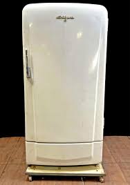 Sold at Auction: Vintage Sears Roebuck Coldspot Refrigerator