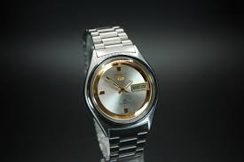 Perfect Vintage Seiko 5 DX Automatic Watch REF#7009 3020 - Etsy
