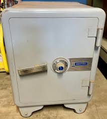 Sentry Safe Box for Sale in Sacramento, CA - OfferUp