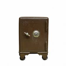 Sold at Auction: Caja fuerte. Origen estadounidense. Siglo ...