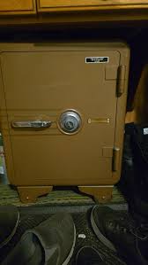 1940s-50s sentry safe. : r/safecracking