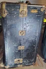 Hartmann Train Ship Steamer Trunk Cushion Top Wardrobe ...