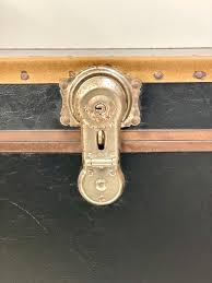 Vintage Flat Top Steamer Trunk, 20th Century For Sale at 1stDibs