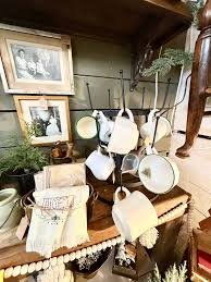 DeFrance Antiques on Beal