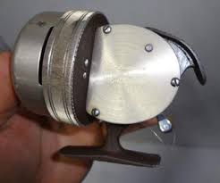 Shakespeare Wondercast Reel No. 1777 Push Button, 4 1/2"L ...