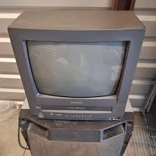 Sharp 13" TV VCR Combo VHS 13VT-N100 Retro Travel Game CRT NO REMOTE | eBay