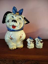 1940 Mugsy's Toothache Cookie Jar. Never Used. Rare Collectable With Gold Trim and Flowers. 11" Tall Plus Salt & Pepper Shakers. Sale. - Etsy Sweden