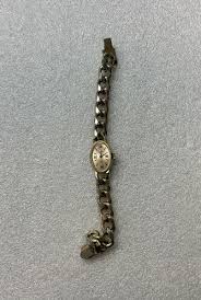 Vintage Women's Le Marque Watch Oval UNTESTED 17 Jewels | eBay