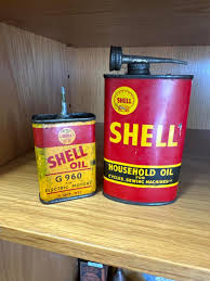 Sold at Auction: 2 x vintage Shell oil tins incl, household ...