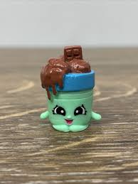 Shopkins Season 6 Chef Club Figure Choc E. Tubs 6-027 Common ...