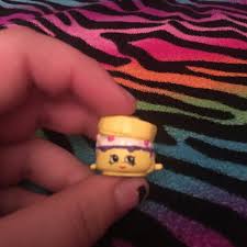 Shopkins yellow Macon, no damage | Depop