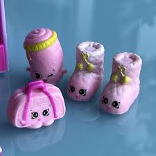 Shopkins Slumber party bunkbed set pillows 9 Pieces Slippers ...