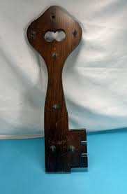 vintage wooden Key Shapes key holder Can Hold 6 Keys D1 | eBay