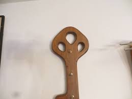 Large Wooden Key Shaped Skeleton Key Holder, Vintage Wall ...