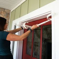 Village Lighting Single Door Garland Hanger (34-52-in Doors) Decorative Metal Garland Tie V-20720-WHT at Lowes.com