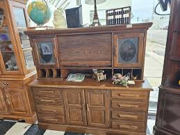 Happy Saturday!! We are open 10-5 today 😀 201 Towson Avenue, Fort Smith, Arkansas ☎️479-226-3821 #fortsmith #thrillofthethrift #ShopLocal #downtownfortsmith #smallbusinessbigdreams #supportlocal #childrensclothing #rivervalley #vintage