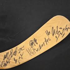 Montreal Canadiens 2008-09 Team Signed Hockey Stick – Fan HQ