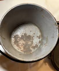 Sold at Auction: ET Barnum Detroit Mich Chamber Pot