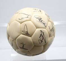 Sold at Auction: Fussball mit Unterschriften, Werder Bremen ...