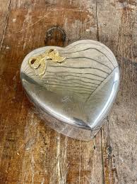 Retro Silver Plated Heart Shaped Jewelry Trinket Box With ...