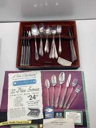 WM Rogers IS Society Pattern Silverware Lot Of 32 Flatware | eBay Australia