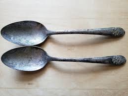 2 Vintage Collectible ANTIQUE SPOONS 6",MELODY SILVER PLATE ...