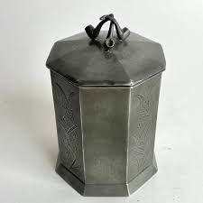 Elegant tobacco jar in pewter in Swedish Grace from the late 1920s For Sale at 1stDibs